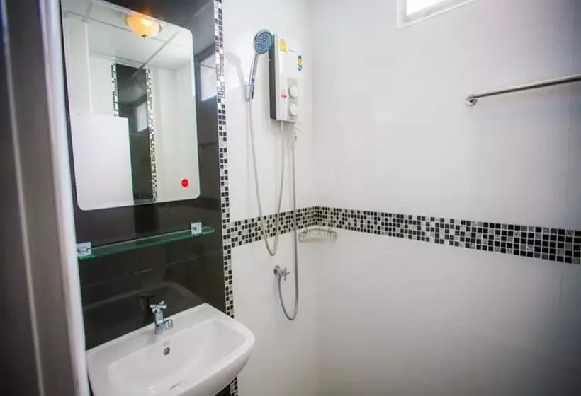 اتاق استاندارد سه نفره, Klaang Muang Hotel Rayong