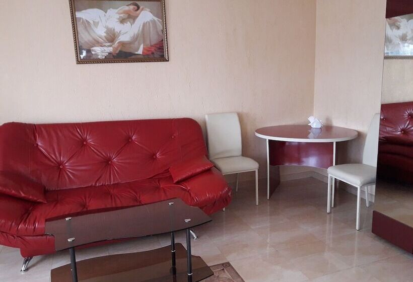 スイート, Maxxroyal