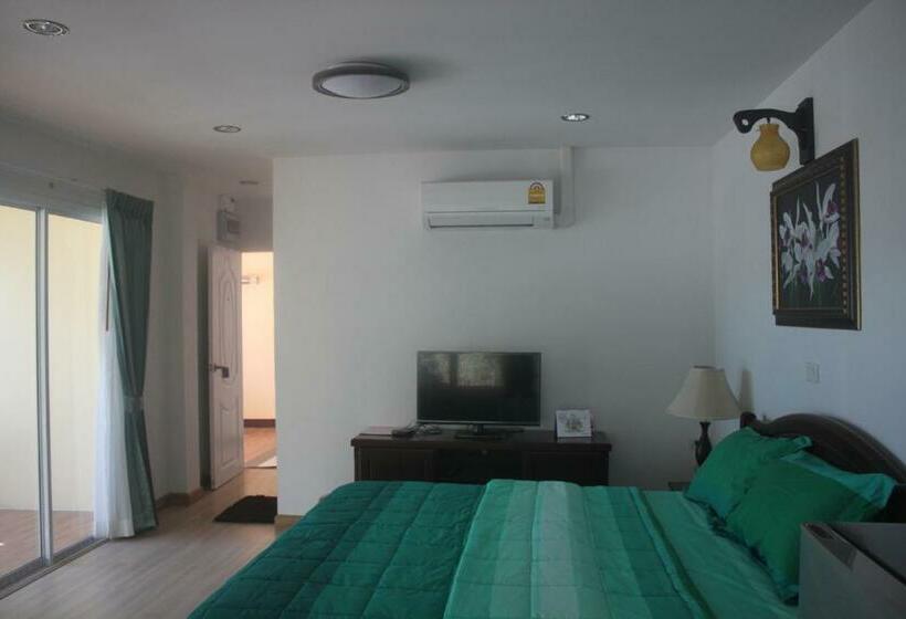 스탠다드 룸 킹사이즈 침대, Nong Nuey Rooms