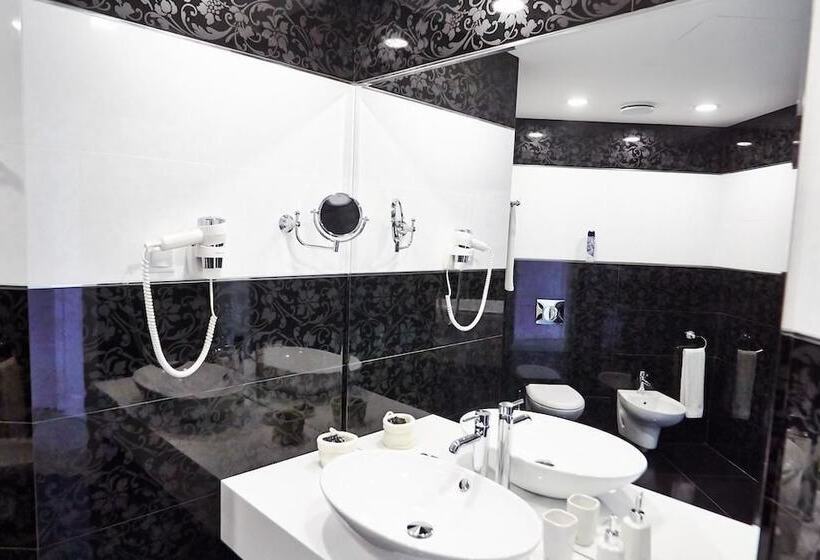 سوییت, Old Street Kostroma