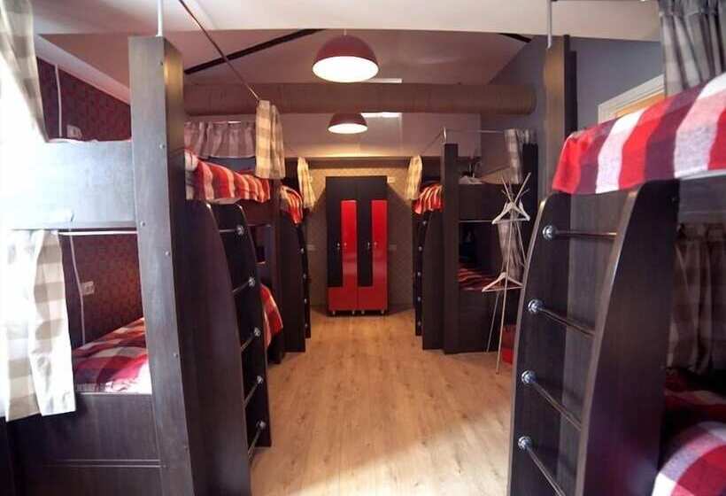 Кровать в Общей Комнате, Smile Hostel