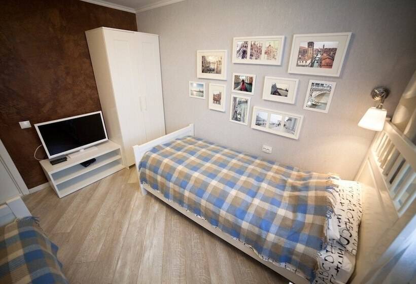 Номер Стандарт Совместная Ванная, Smile Hostel