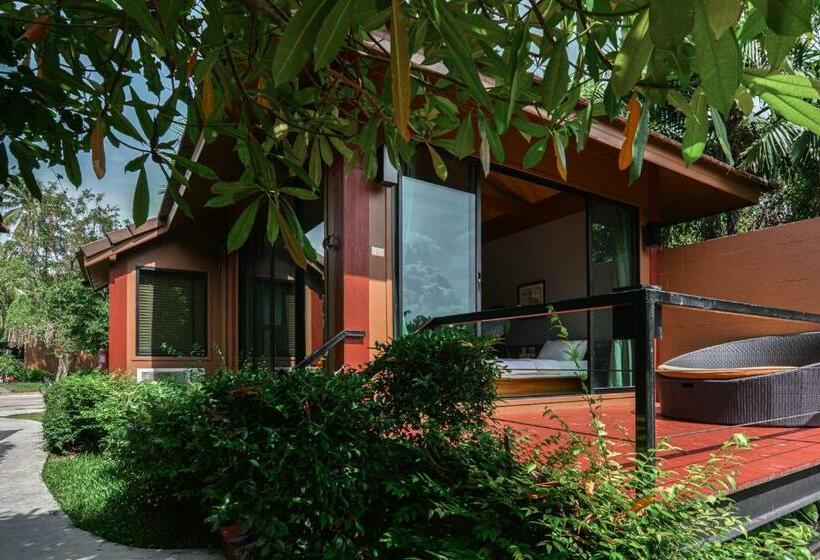 Номер Deluxe, The Grace Amphawa