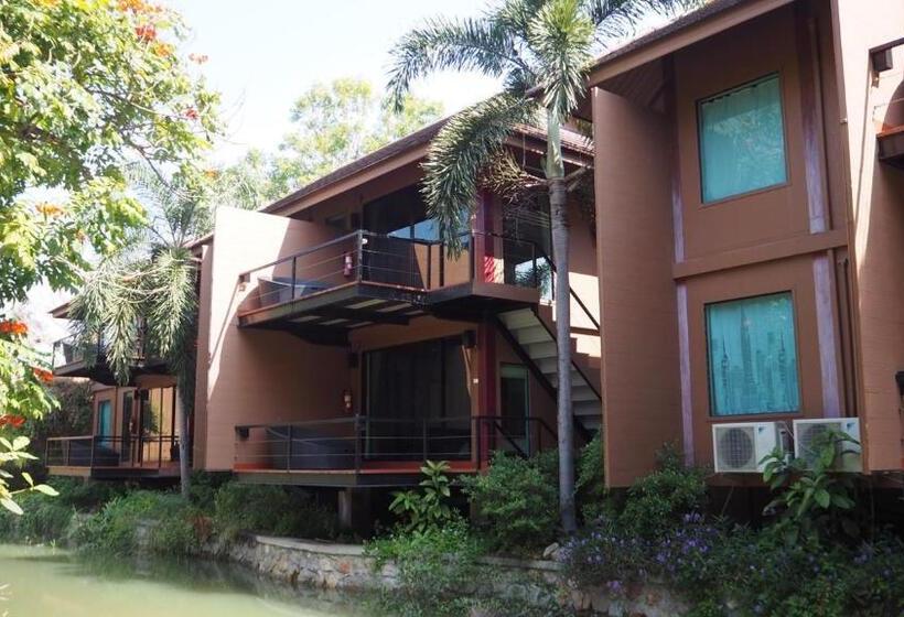 Стандартный Номер Кровать Кинг, The Grace Amphawa