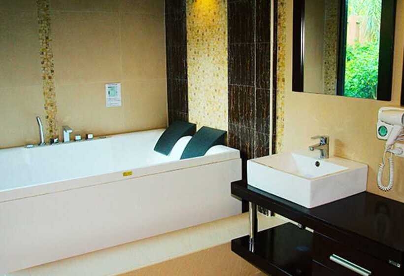 Номер Deluxe, The Grace Amphawa