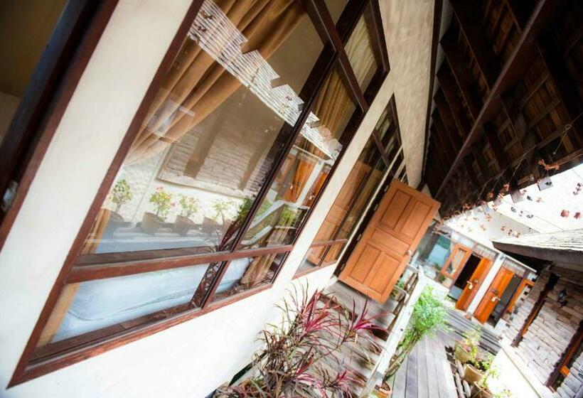 Quarto Superior, Salakphet Resort