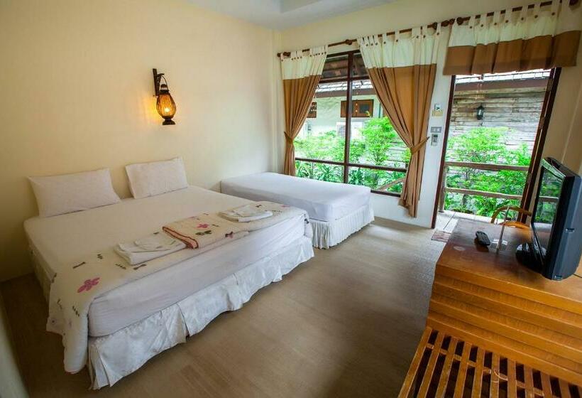 Quarto Superior, Salakphet Resort