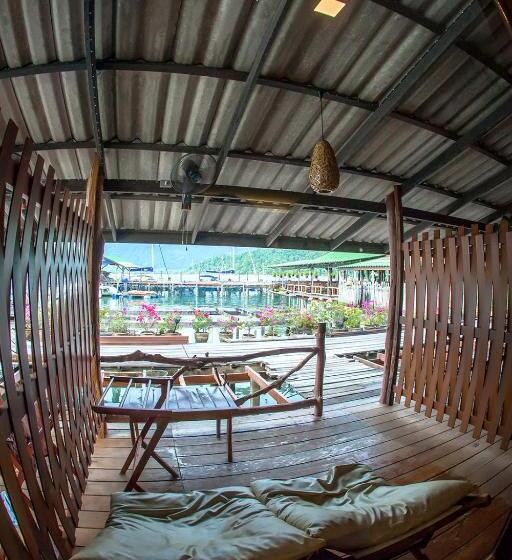 Quarto Deluxe com Terraço, Salakphet Resort