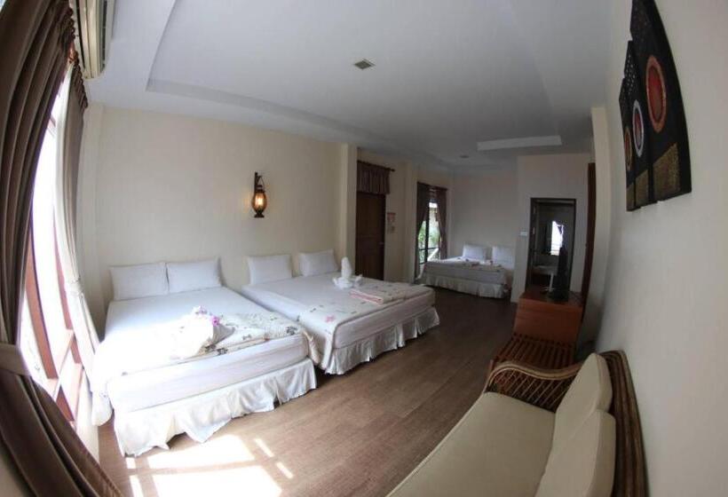 Quarto Familiar, Salakphet Resort