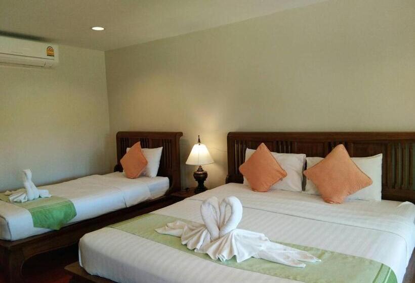 غرفة ديلوكس ثلاثية, Scent Of Sukhothai Resort