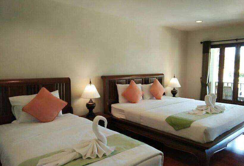 غرفة ديلوكس ثلاثية, Scent Of Sukhothai Resort