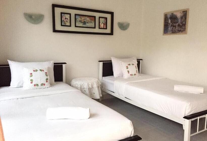 Номер Deluxe, White Elephant Resort