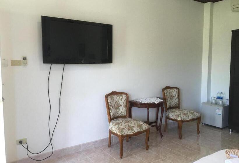 Люкс Вид на Сад, White Elephant Resort