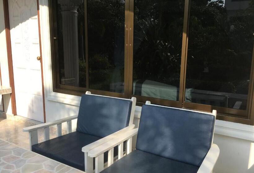 Семейный Номер Вид на Сад, White Elephant Resort