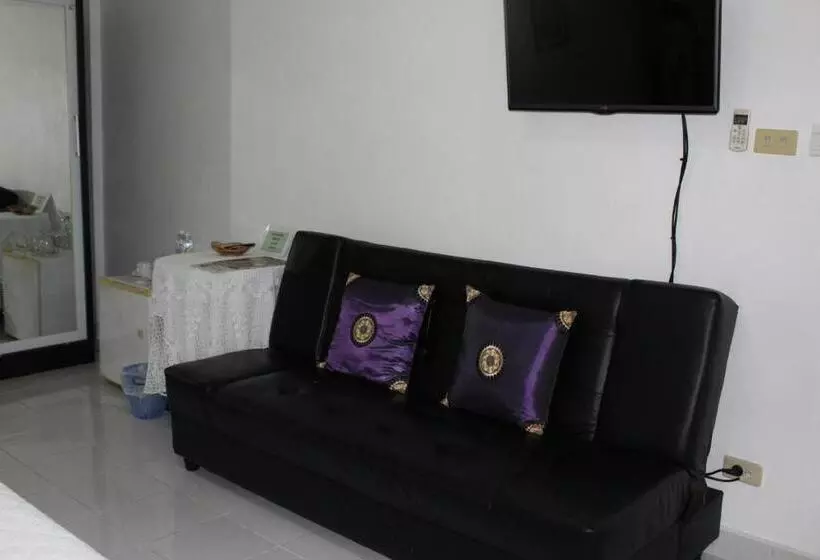 اتاق خانوادگی با چشم‌انداز باغ, White Elephant Resort