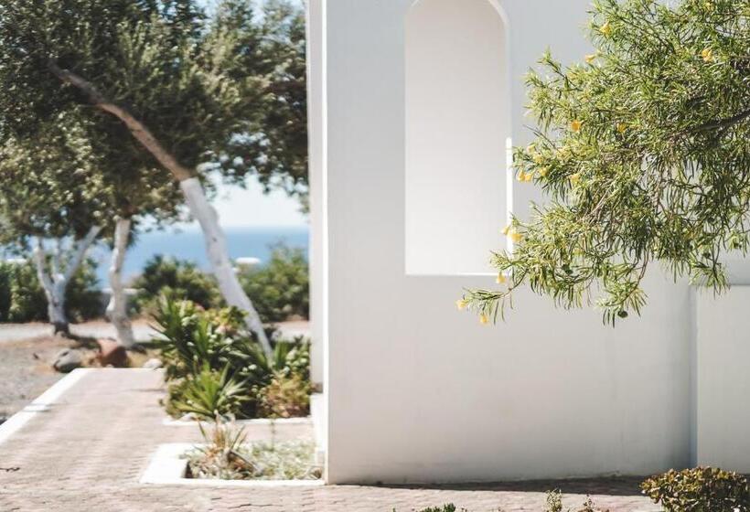 スーペリアスタジオ, Fata Morgana Studios & Apartments