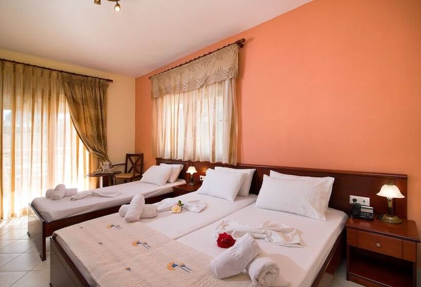 Chambre Triple Standard Vue Mer, Diamond