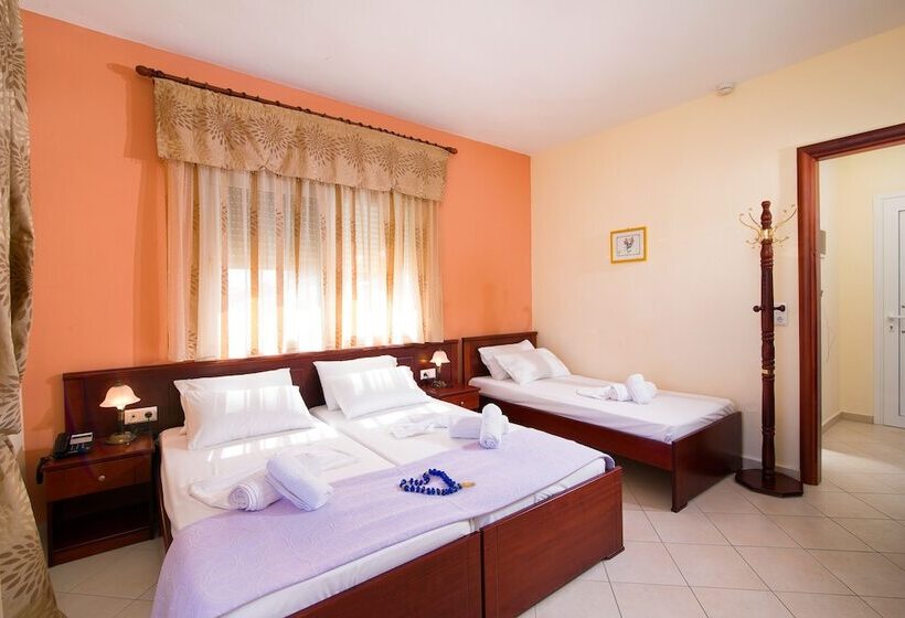 Chambre Triple Standard Vue Mer, Diamond