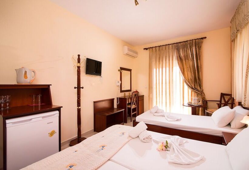 Chambre Triple Standard Vue Mer, Diamond