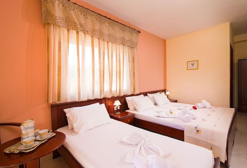 Chambre Triple Standard Vue Mer, Diamond