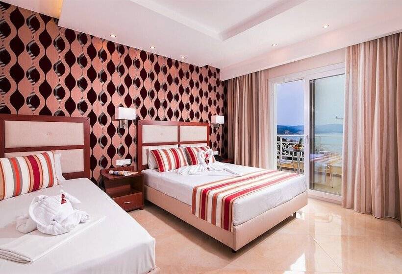 Chambre Triple Deluxe Vue Mer, Diamond