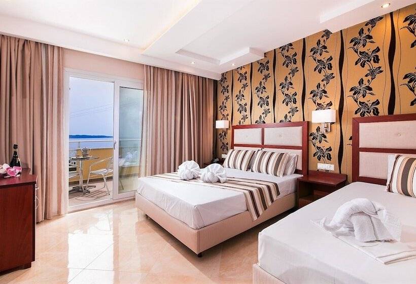 Chambre Triple Deluxe Vue Mer, Diamond