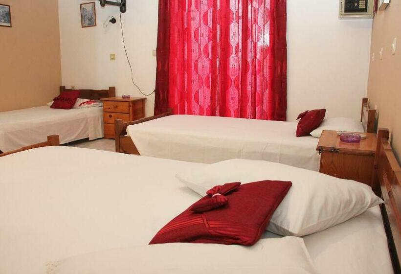 베이직 3인 룸, Dimitra Sun