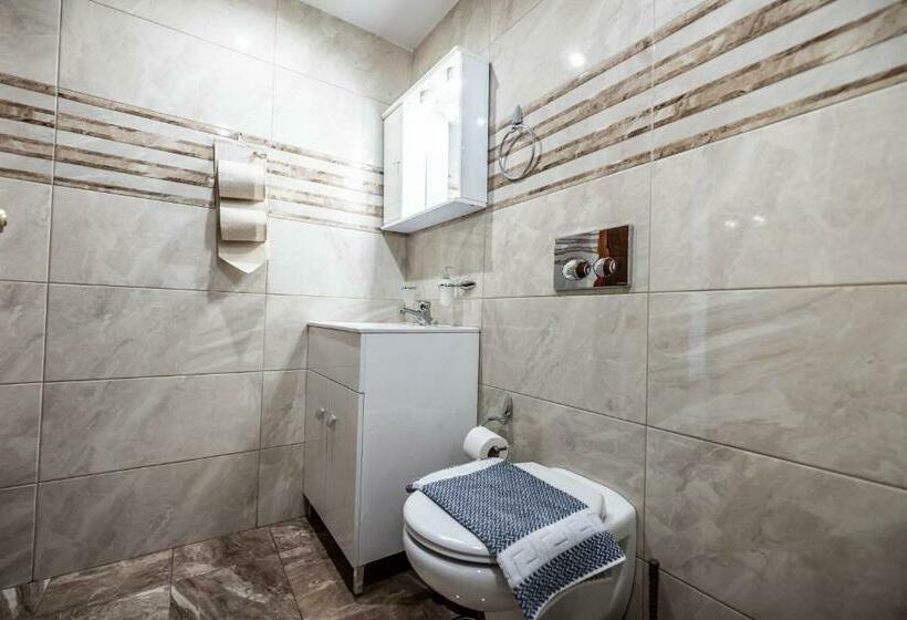 베이직 3인 룸, Dimitra Sun