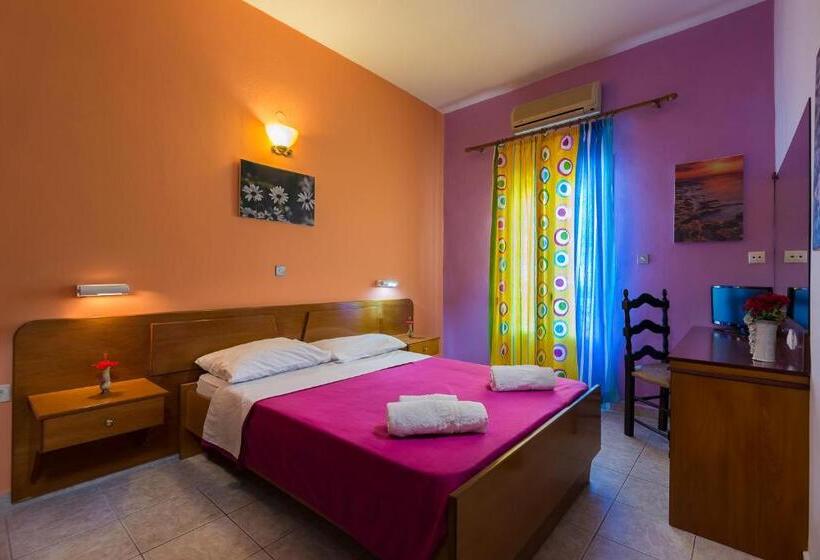 استودیو خانوادگی, Elefteria