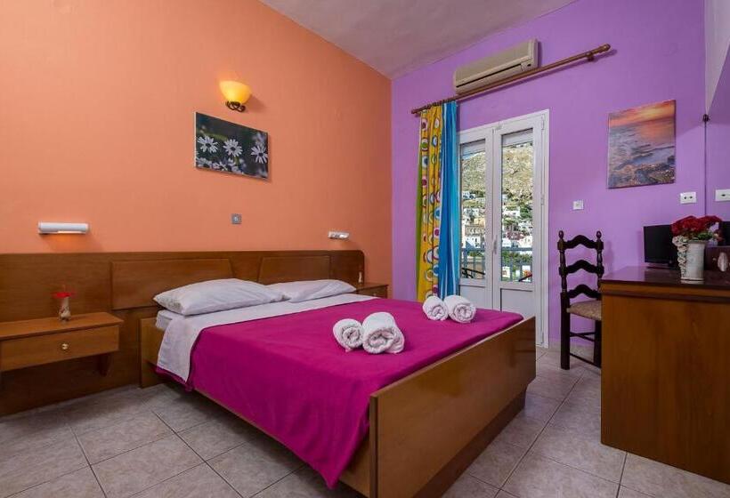 استودیو خانوادگی, Elefteria