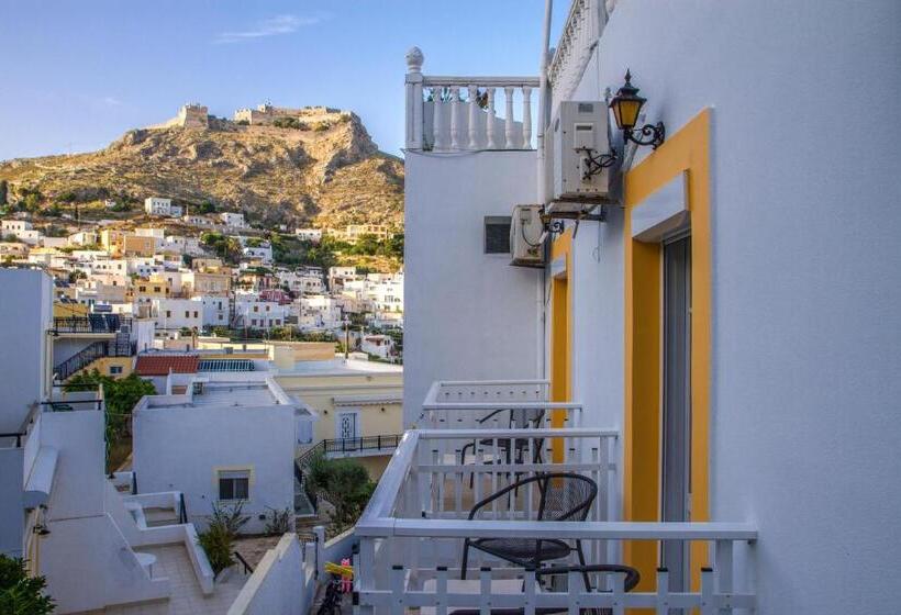 اتاق استاندارد سه تخته با چشمانداز باغ, Elefteria