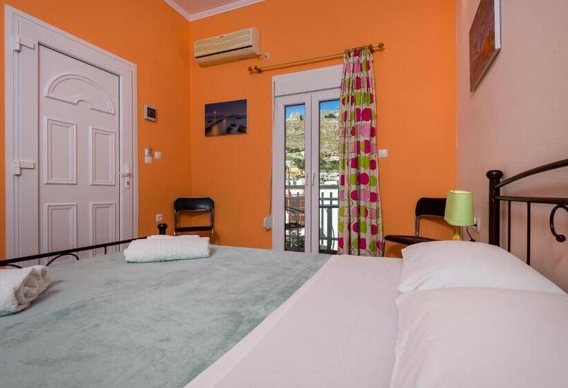 استودیو استاندارد با بالکن, Elefteria