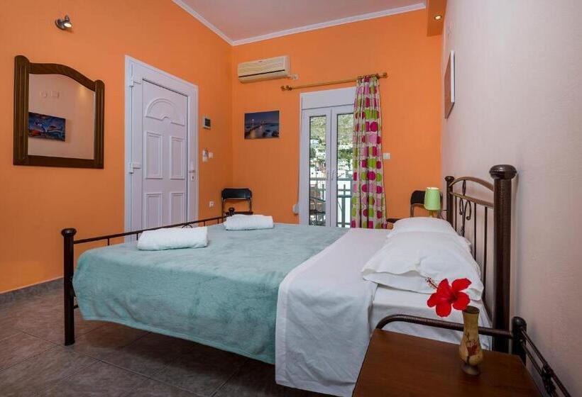 استودیو استاندارد با بالکن, Elefteria