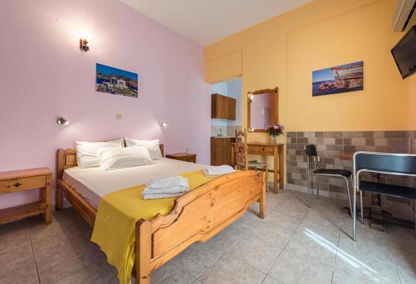 استودیو استاندارد با چشمانداز باغ, Elefteria