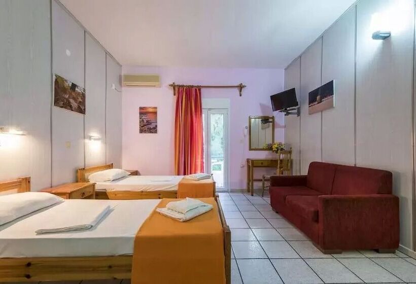 استودیوی لوکس, Elefteria