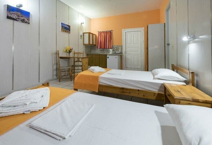 استودیوی لوکس, Elefteria