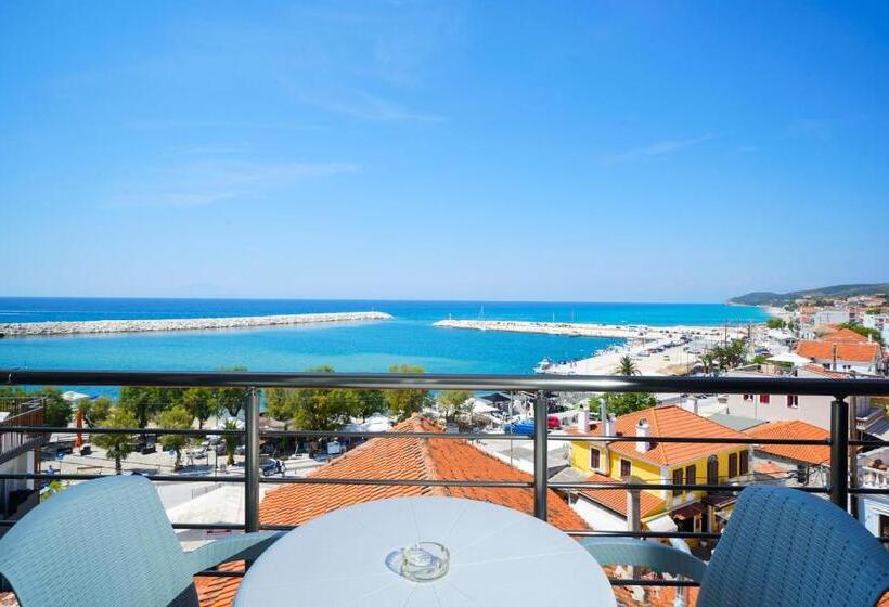 オーシャンビュースタンダードルーム, Papageorgiou