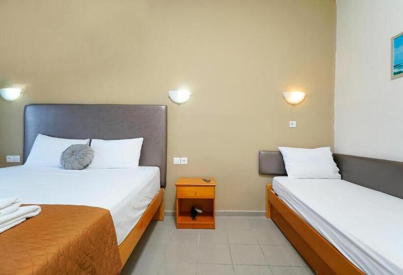 景色の見えるスタンダード4人部屋, Papageorgiou