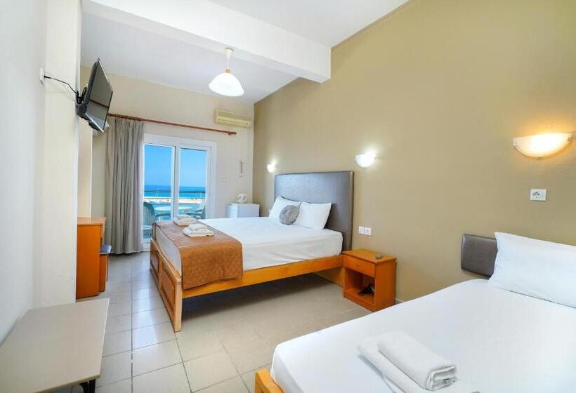 景色の見えるスタンダード4人部屋, Papageorgiou