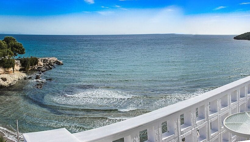 جناح جونيور مطلّ علي البحر, Paradiso Resort