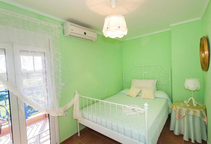 חדר אקונומי, Ionio Gastronomy Suites