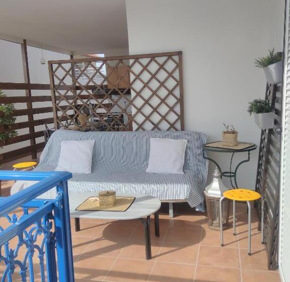 חדר משפחתי, Ionio Gastronomy Suites