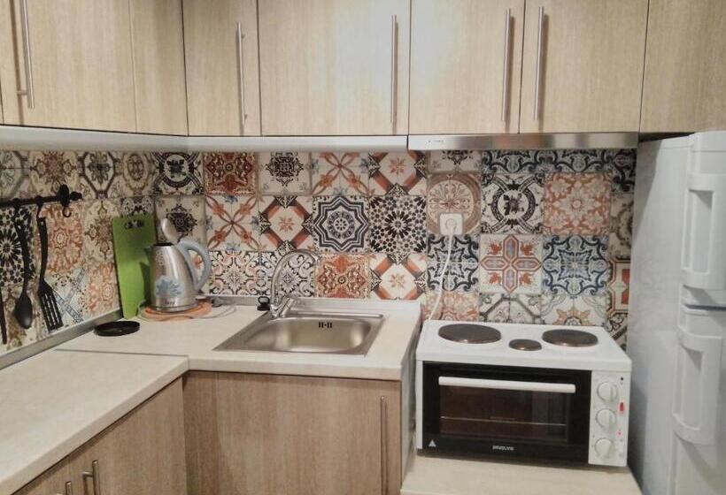 חדר משפחתי, Ionio Gastronomy Suites