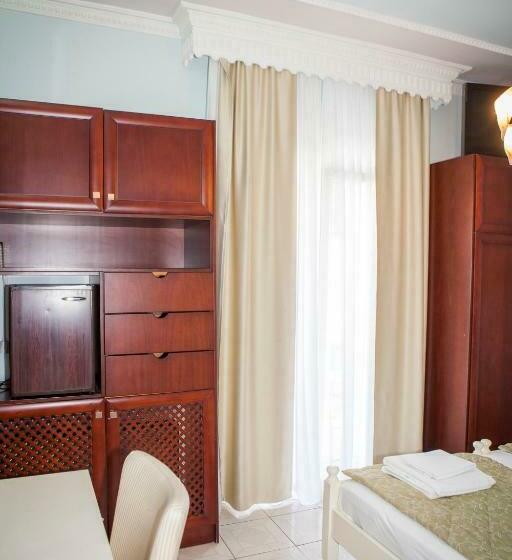 スタンダードルーム, Zografos