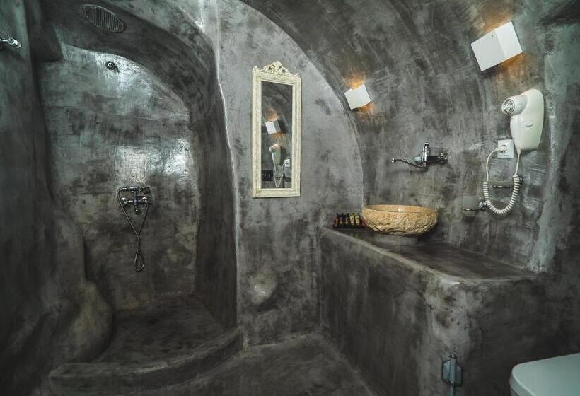 2 Bedroom House, Kaleidoscope Cave Houses