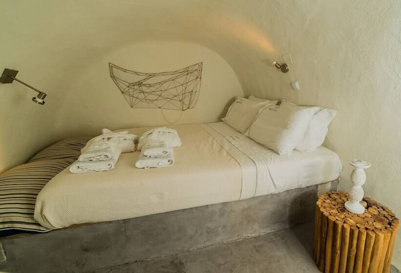 2 Bedroom House, Kaleidoscope Cave Houses