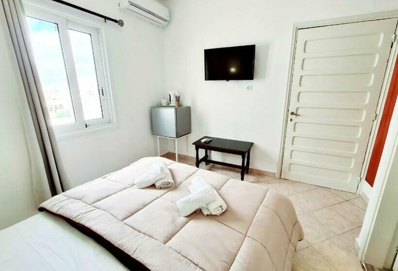 اتاق استاندارد, Avra Rooms