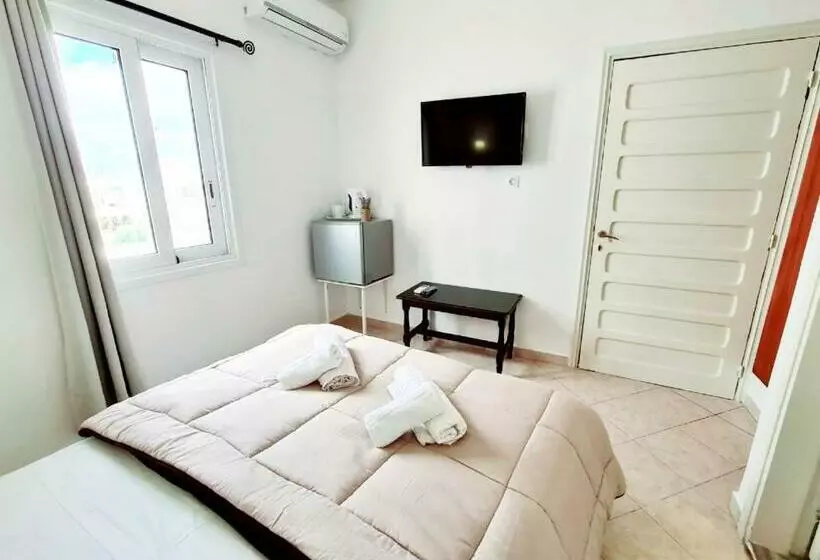 اتاق استاندارد, Avra Rooms