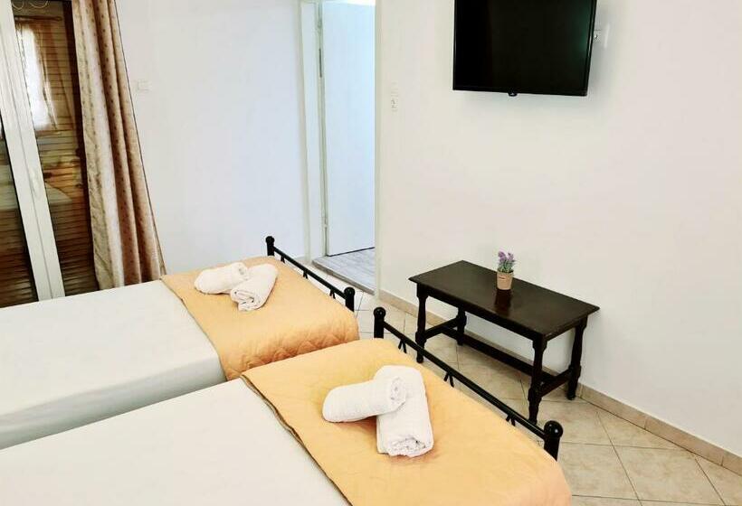 标准单人间, Avra Rooms