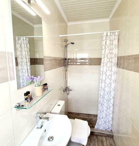 اتاق استاندارد, Avra Rooms